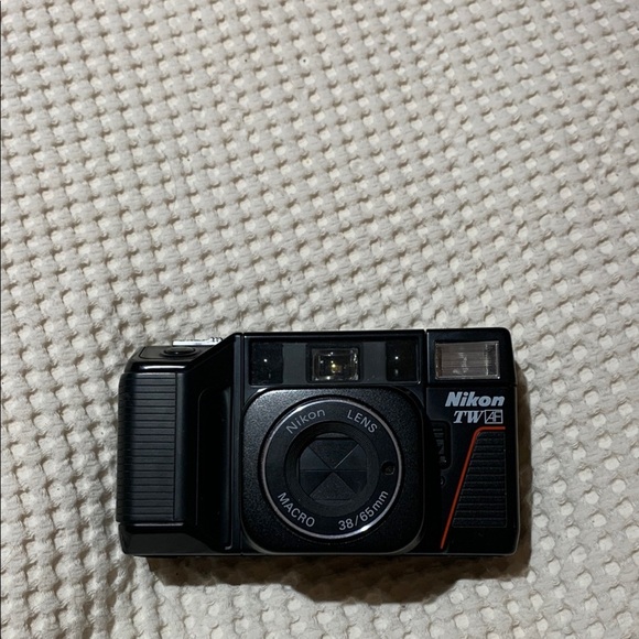 NIKON camera nikon TW AF - Picture 1 of 4